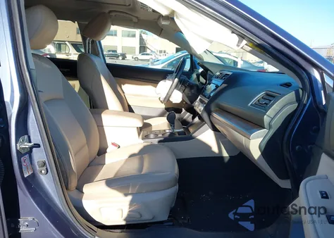 2016 Subaru Outback 2.5I Limited z USA, uszkodzony, nr VIN 4S4BSANC5G3280367